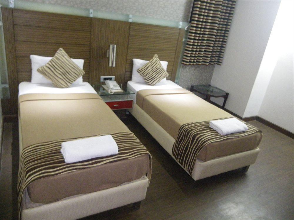 Hotel Metro Continental Delhi Zewnętrze zdjęcie