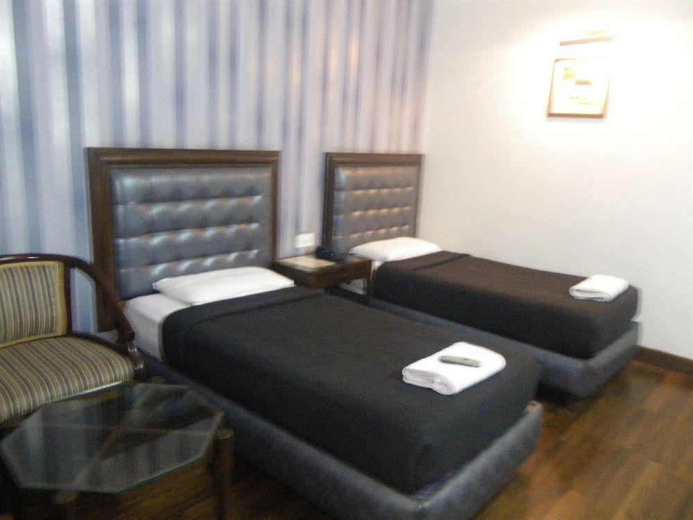 Hotel Metro Continental Delhi Zewnętrze zdjęcie